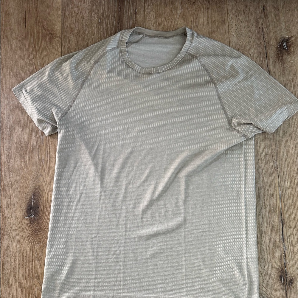 lululemon athletica Light Tan Short Sleeve Tee